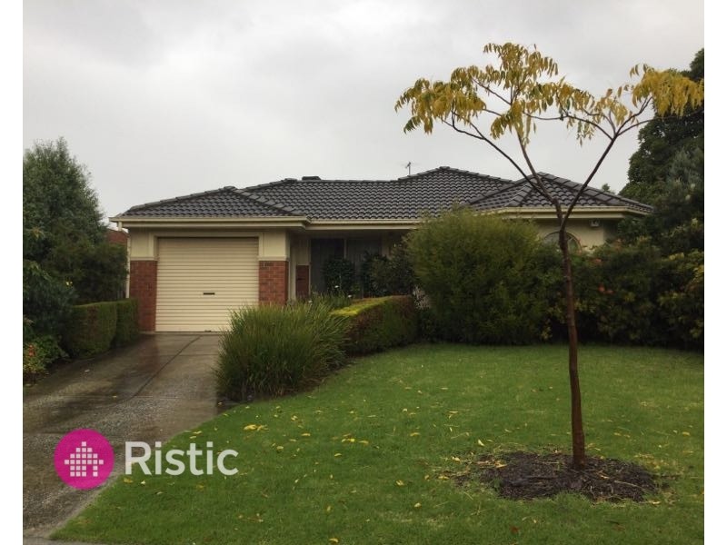 2 Pleasant Close, Mill Park VIC 3082