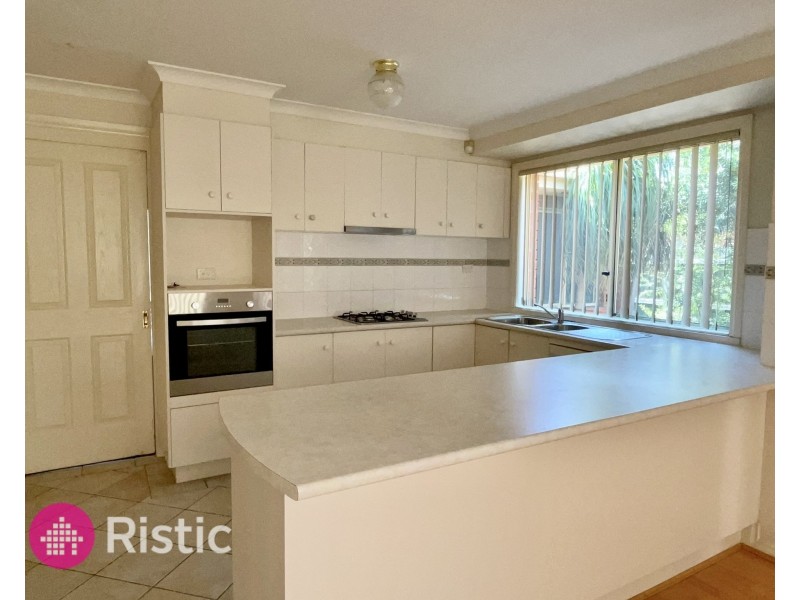 2 Pleasant Close, Mill Park VIC 3082