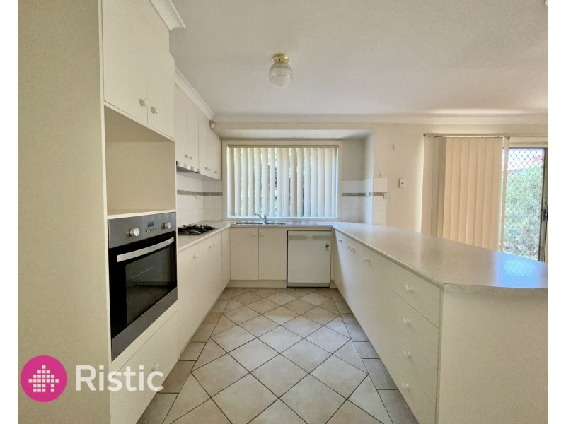 2 Pleasant Close, Mill Park VIC 3082