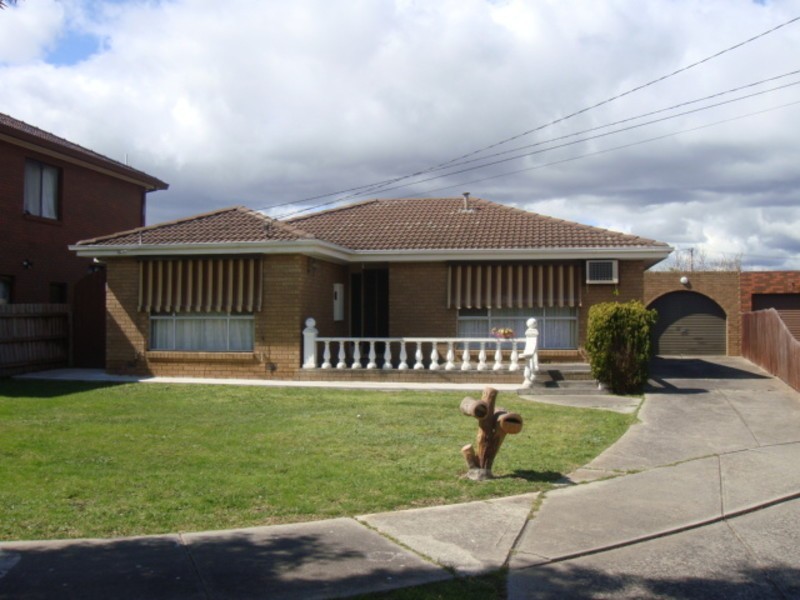 4 Meagan Close, Thomastown VIC 3074