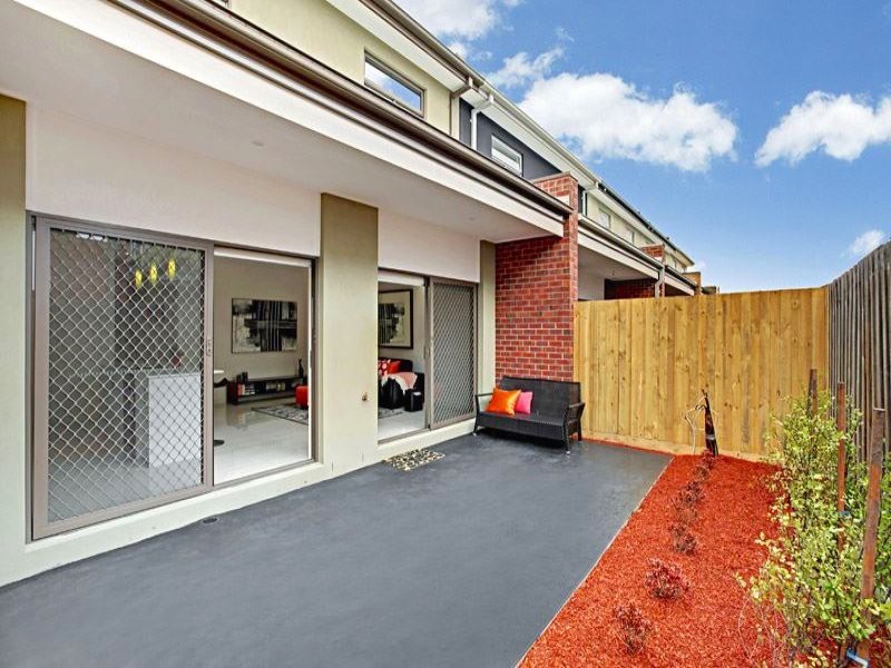 8 Snapdragon Street, South Morang VIC 3752