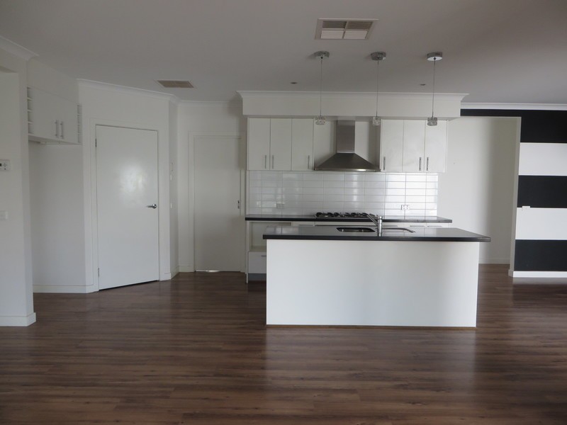 20 Basken Drive, South Morang VIC 3752