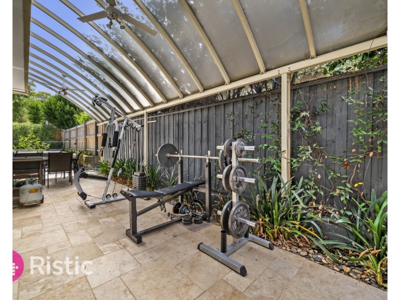 18 Willa Avenue, Viewbank VIC 3084