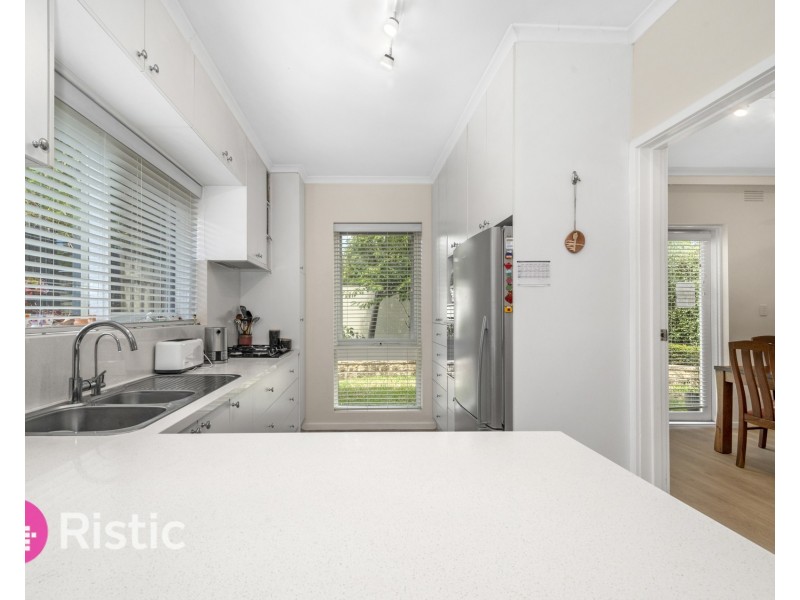 18 Willa Avenue, Viewbank VIC 3084