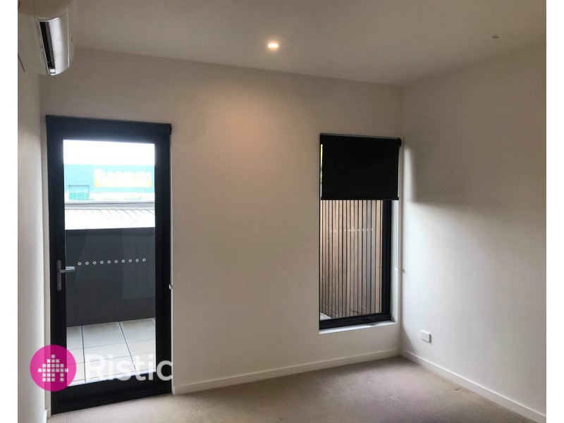 104/30 Oleander Drive, Mill Park VIC 3082