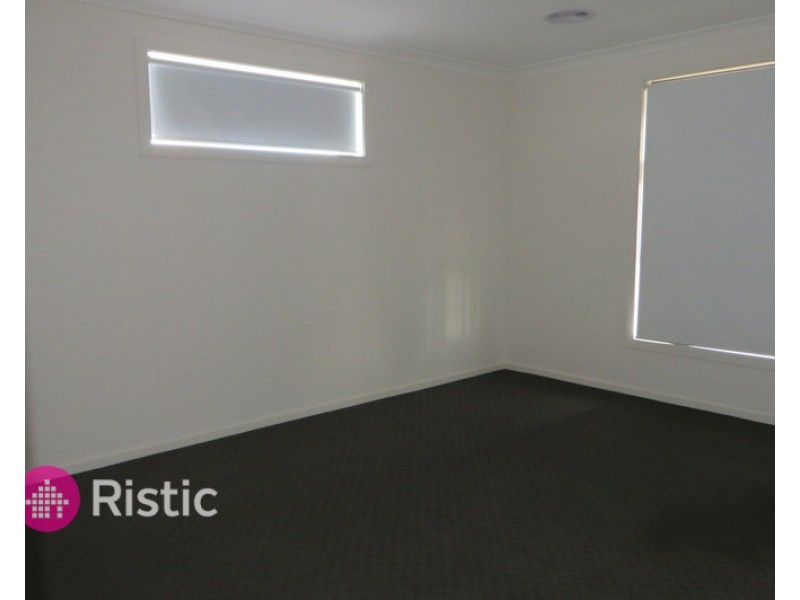 34 Wimmera Crescent, Wollert VIC 3750