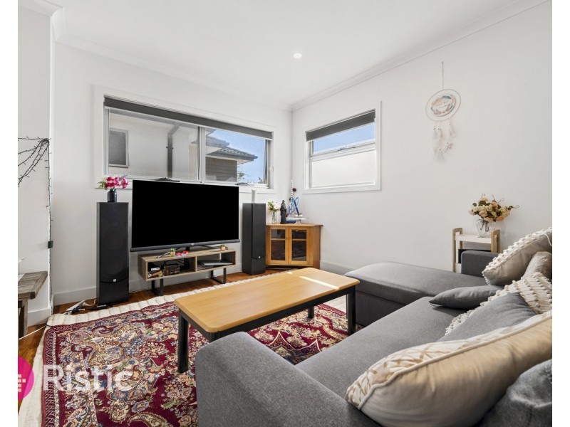 4/4 Henry Street, Reservoir VIC 3073