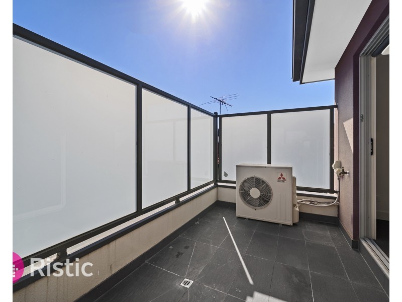 4/4 Henry Street, Reservoir VIC 3073