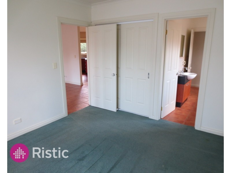 1/22 Tonelli Circuit, Mill Park VIC 3082