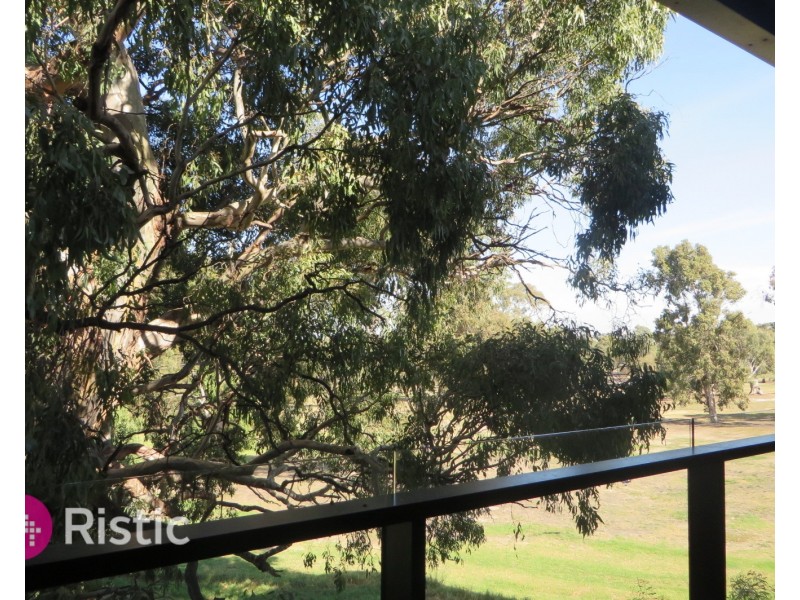 121C/3 Snake Gully Drive, Bundoora VIC 3083