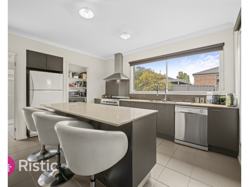 12 Risdon Chase, Wollert VIC 3750