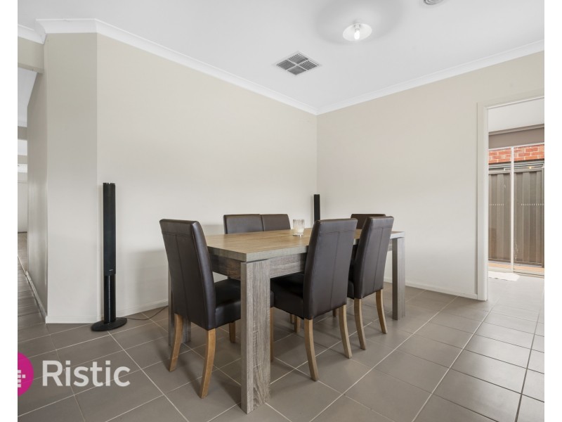 12 Risdon Chase, Wollert VIC 3750