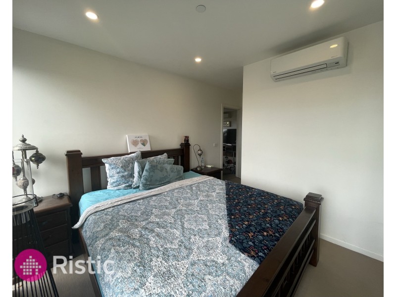210/24 Oleander Drive, Mill Park VIC 3082