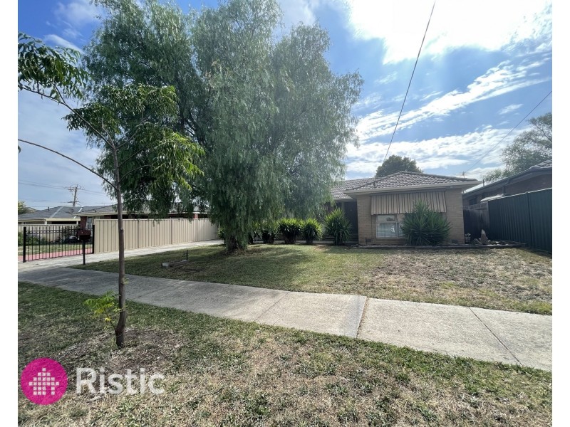19 Savannah Crescent, Epping VIC 3076