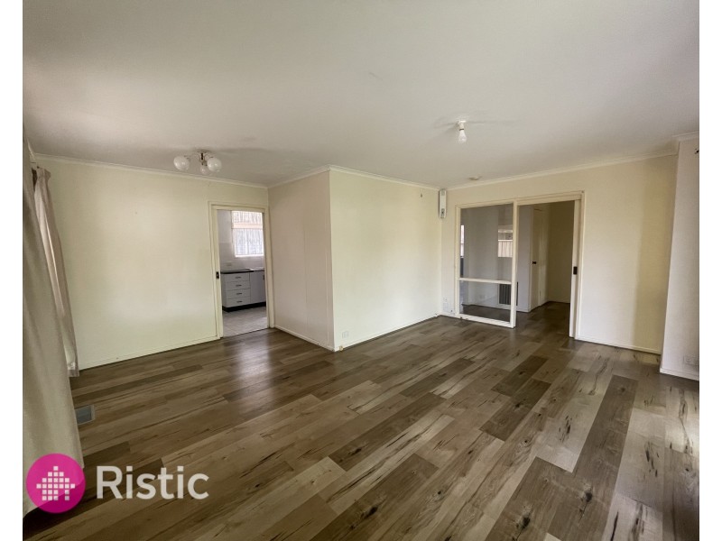 19 Savannah Crescent, Epping VIC 3076