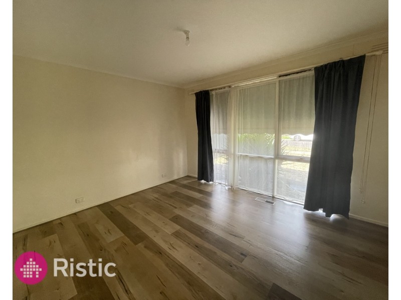 19 Savannah Crescent, Epping VIC 3076