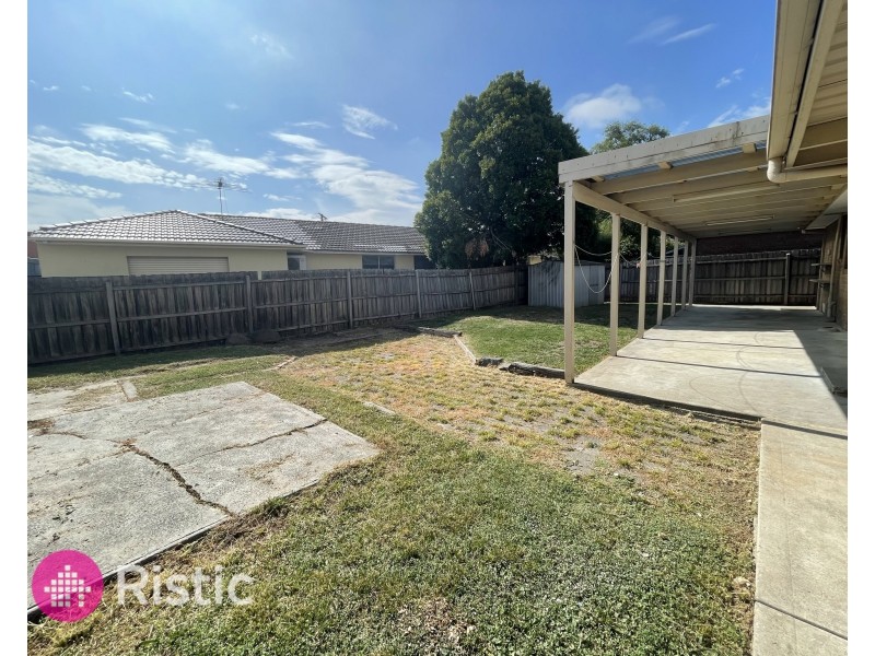 19 Savannah Crescent, Epping VIC 3076