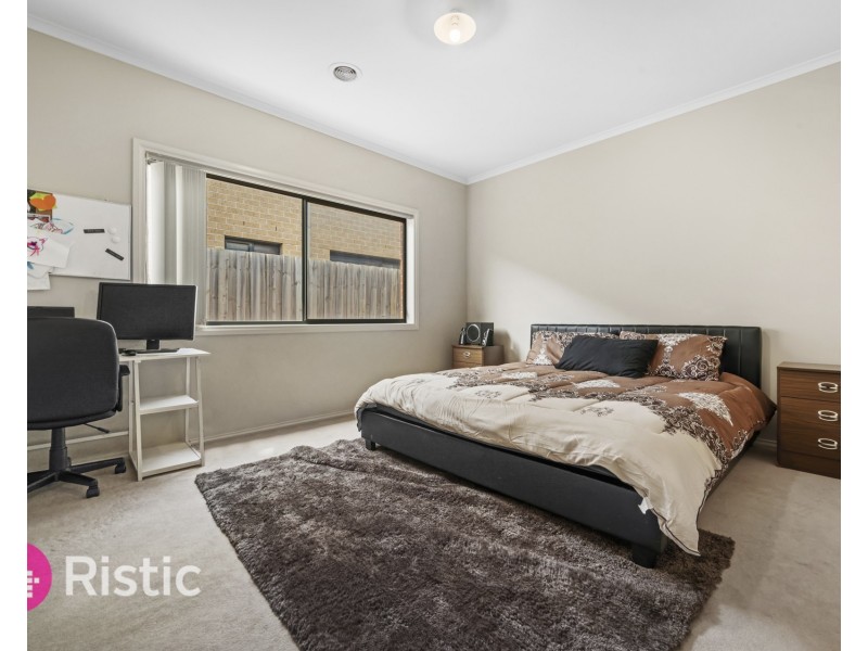 15 Starlight Gardens, Epping VIC 3076