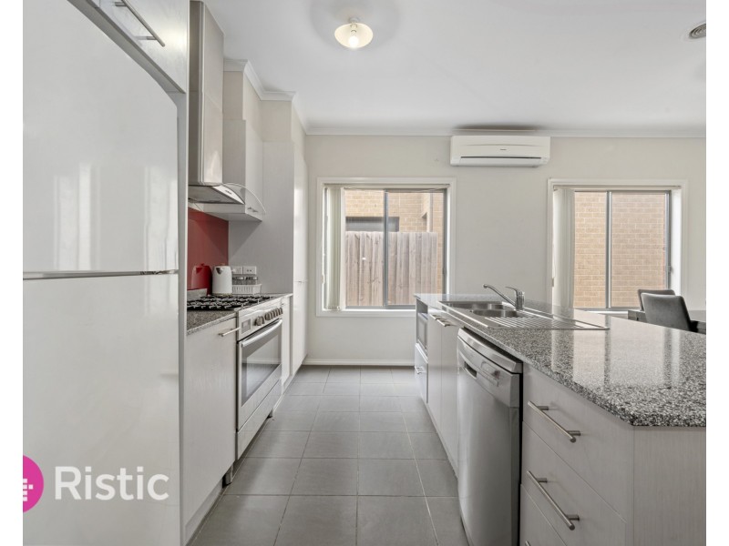 15 Starlight Gardens, Epping VIC 3076