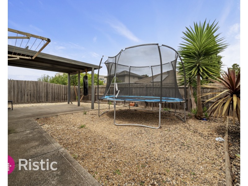 15 Starlight Gardens, Epping VIC 3076