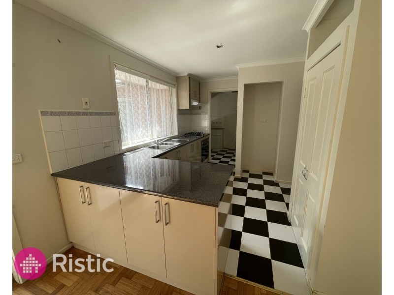 2 Westleigh Court, Mill Park VIC 3082