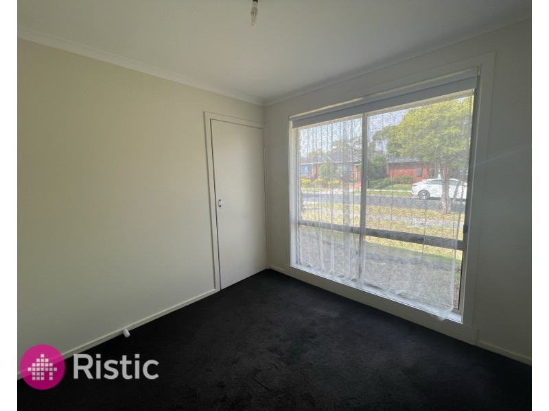 2 Westleigh Court, Mill Park VIC 3082