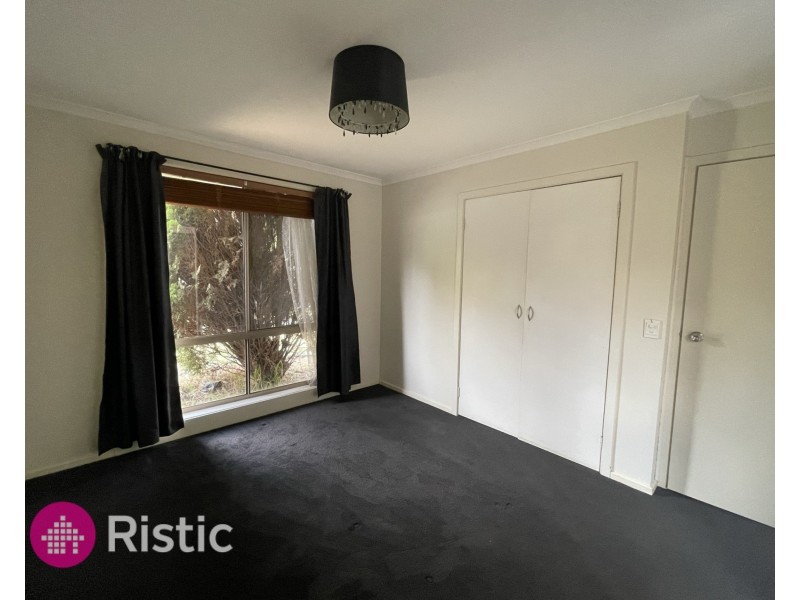 2 Westleigh Court, Mill Park VIC 3082