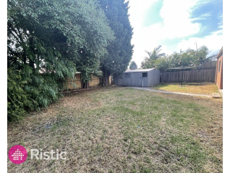 2 Westleigh Court, Mill Park VIC 3082