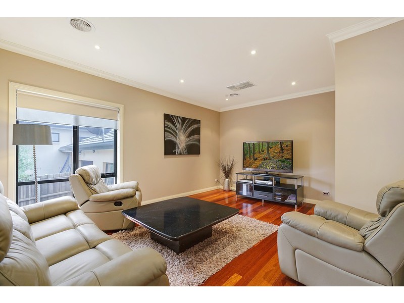 9 Galette Place, South Morang VIC 3752