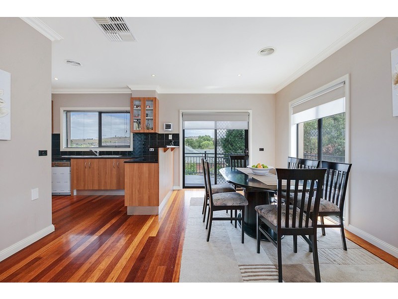 9 Galette Place, South Morang VIC 3752