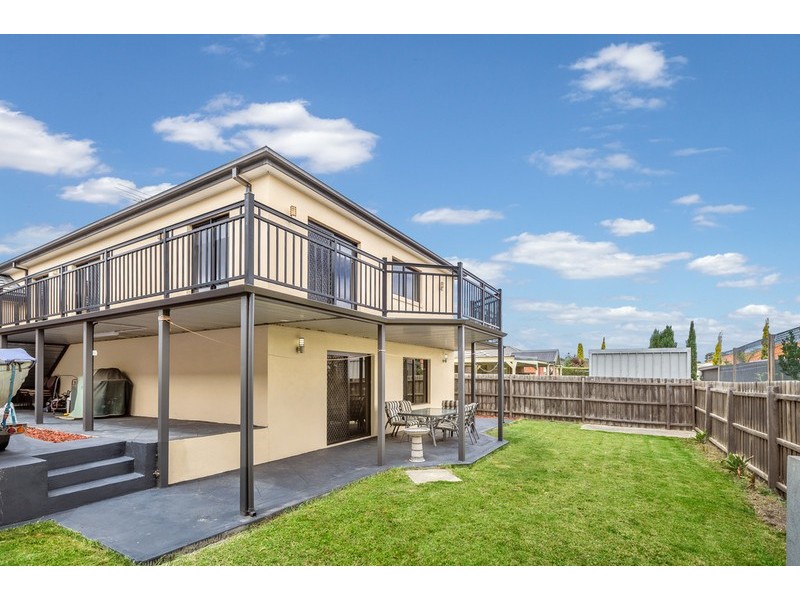 9 Galette Place, South Morang VIC 3752