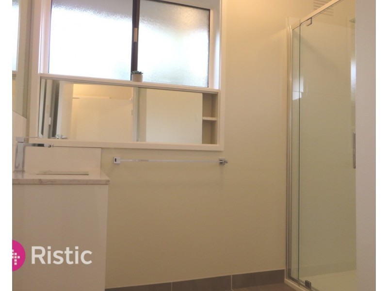 4/35 Allenby Avenue, Reservoir VIC 3073