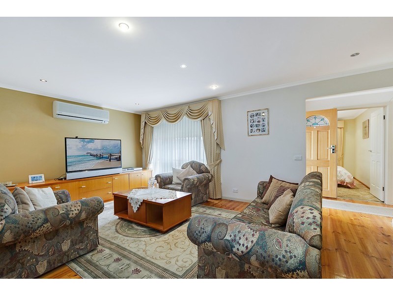 1 Meadow Glen Drive, Epping VIC 3076