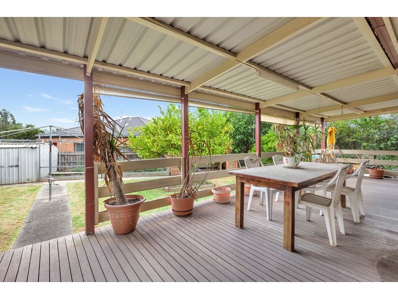 1 Meadow Glen Drive, Epping VIC 3076