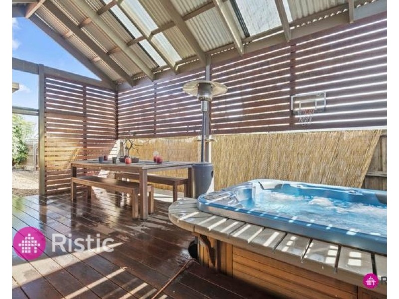 1/8 Guila Court, Epping VIC 3076