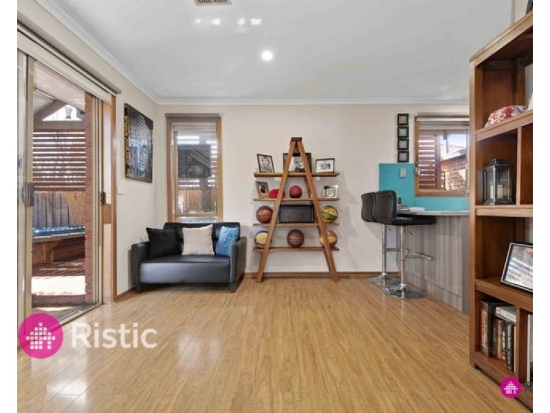 1/8 Guila Court, Epping VIC 3076