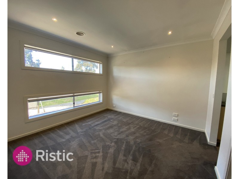 46 Sanctum Circuit, Doreen VIC 3754
