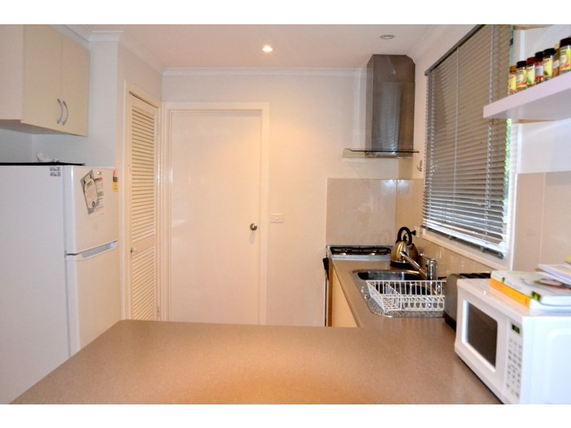 1/5 Windeatt Close, Mill Park VIC 3082