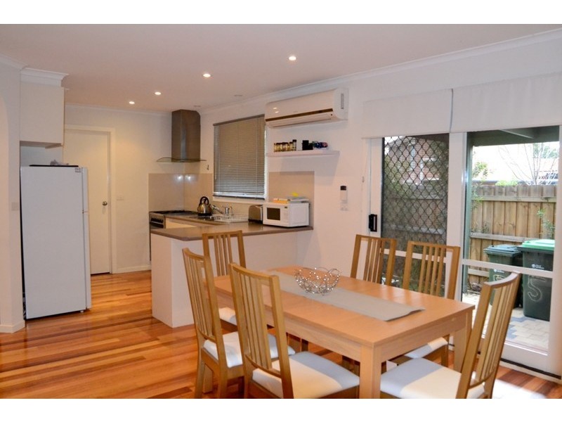 1/5 Windeatt Close, Mill Park VIC 3082