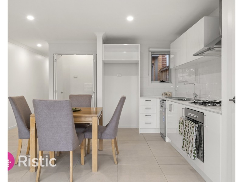 16 Flourish Walk, Doreen VIC 3754