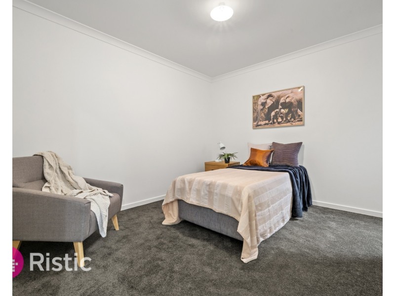 16 Flourish Walk, Doreen VIC 3754
