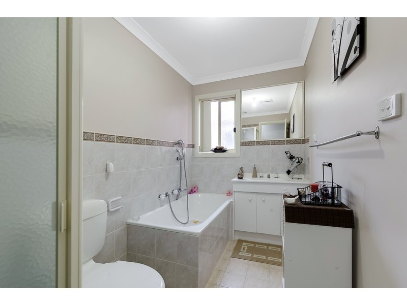 28 Oldfield Place, Epping VIC 3076