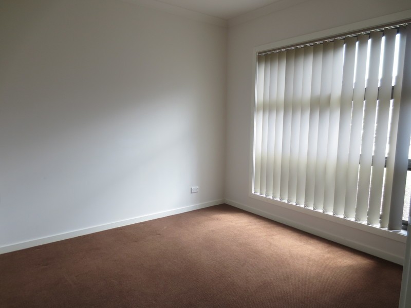 16 Arum Walk, Mernda VIC 3754