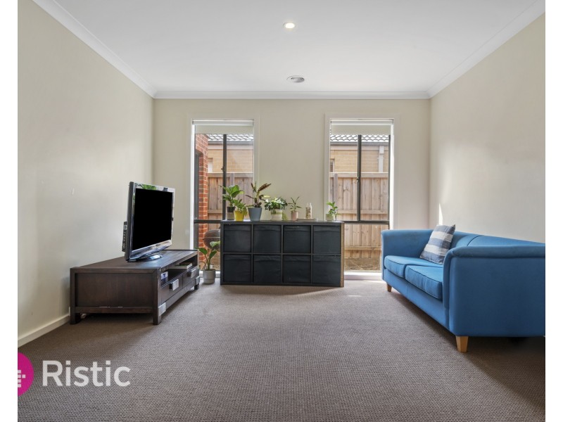 18 Hatfield Drive, Mernda VIC 3754