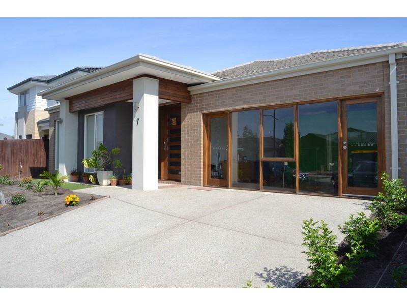 7 Stonegate Drive, Epping VIC 3076