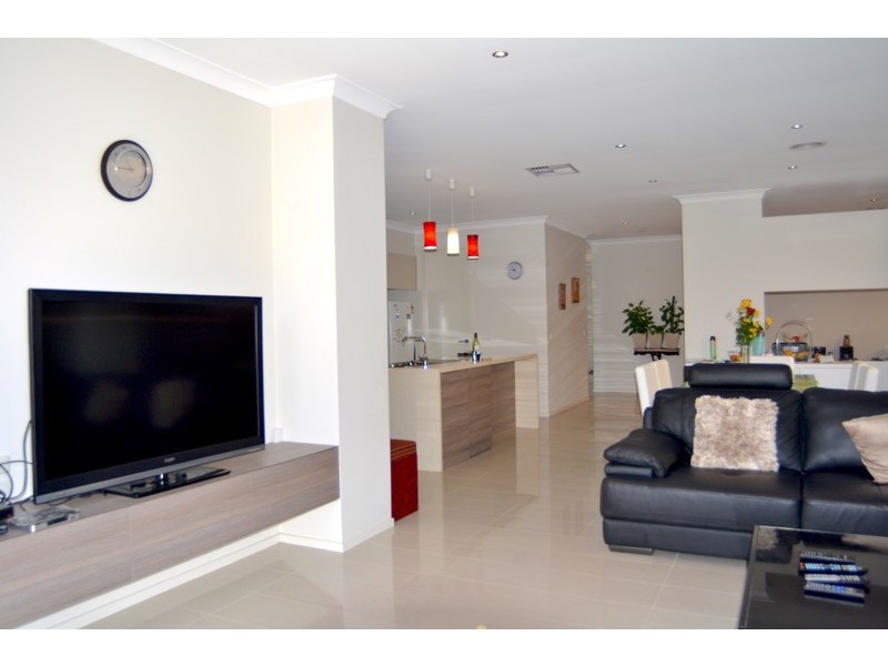 7 Stonegate Drive, Epping VIC 3076