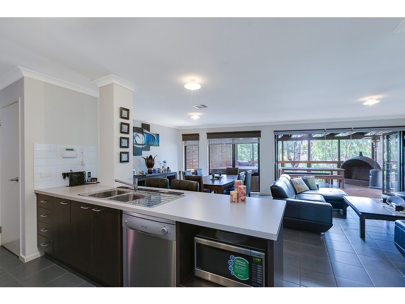 23 Sunbird Garden, Epping VIC 3076