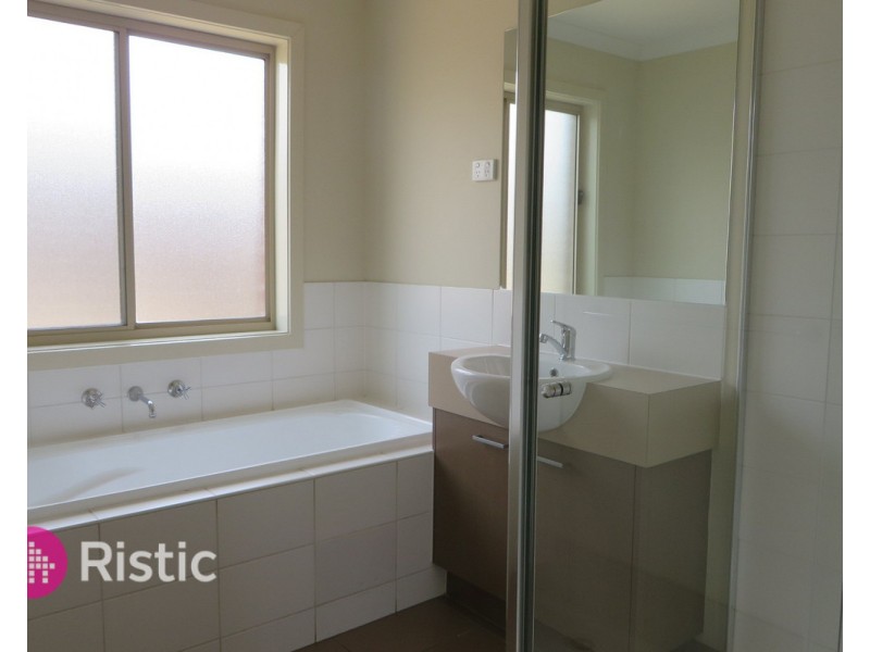 6 Birkdale Road, Doreen VIC 3754