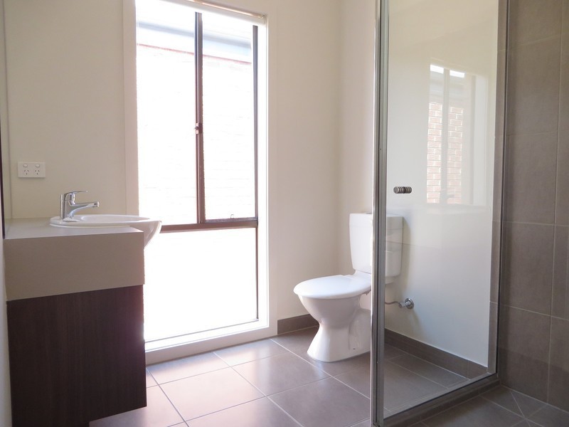 13 Abloom View, Mickleham VIC 3064