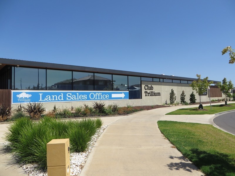 13 Abloom View, Mickleham VIC 3064